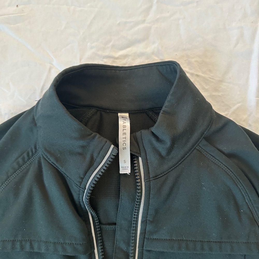 Fabletics Forest Green Sports Jacket Fittef Size Small - Picture 5 of 7
